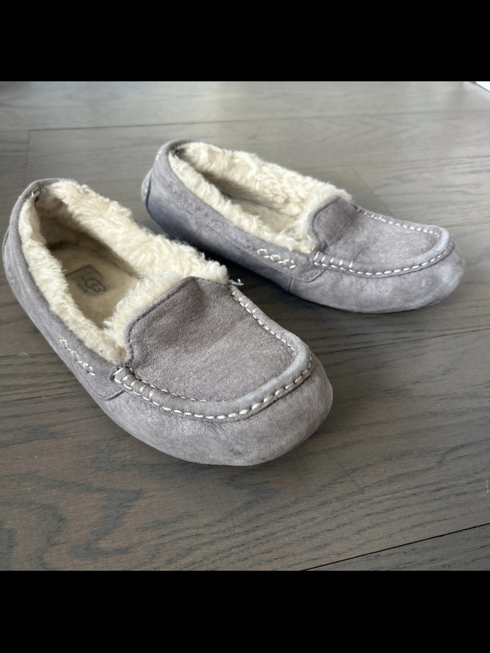 UGG Women's Moccasins Size 7  Gray - Snug And Fluffy After Wash